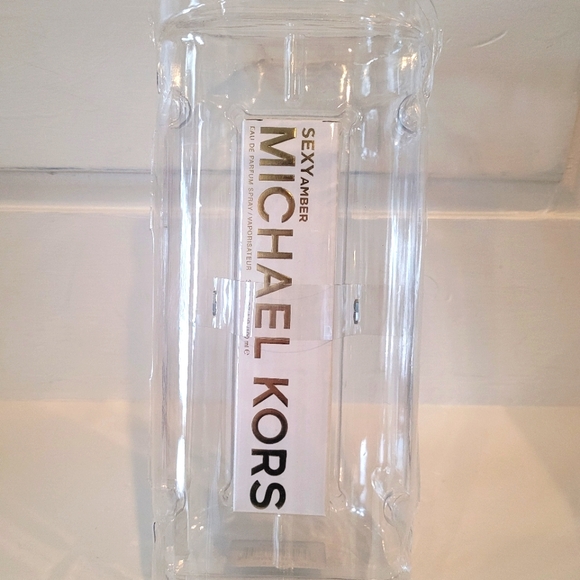 MICHAEL Kors New in Package - Picture 3 of 4